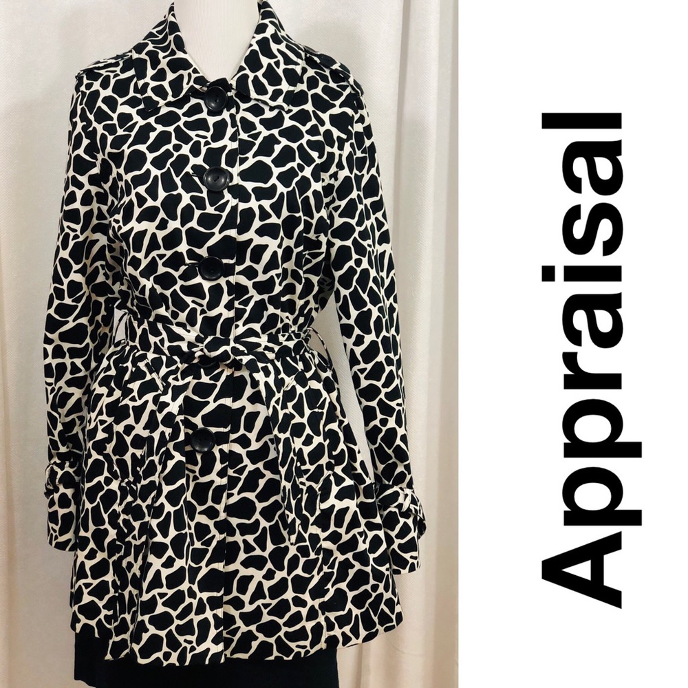 APPRAISAL Black & White Giraffe Print Trench Coat